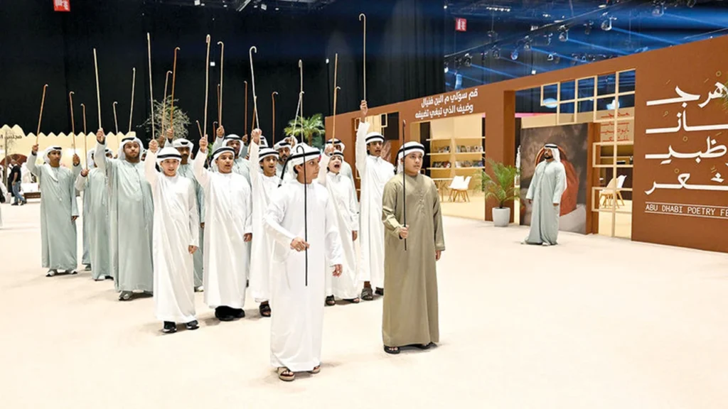 أجيال إماراتية صاعدة.. مواهب شابة تحافظ على التراث في مهرجان أبوظبي للشعر